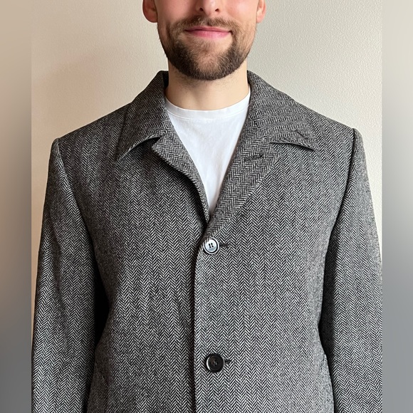 Club Monaco Mens Wool Peacoat | Mid Length | Herringbone - Picture 3 of 7